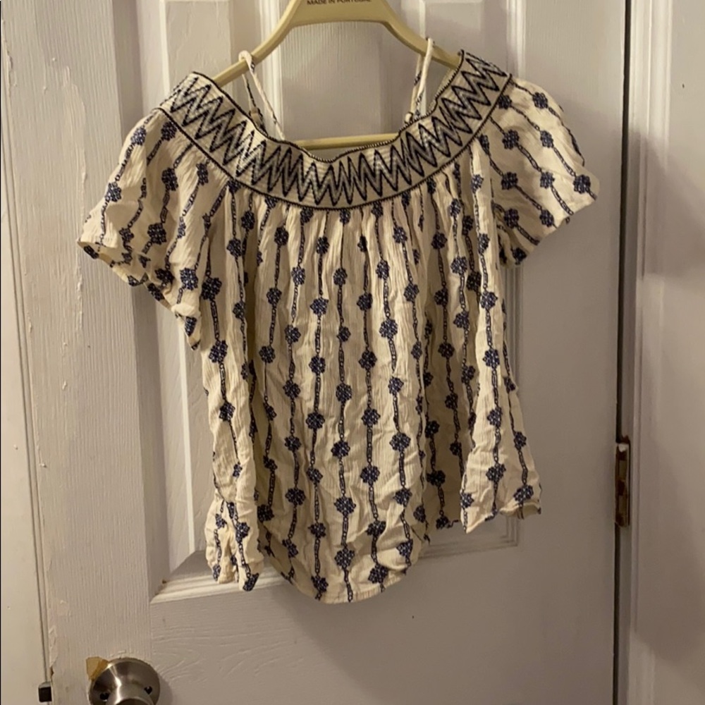Large xhilaration top